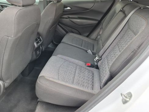 Used 2022 Chevrolet Equinox LT FWD image 18