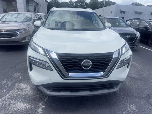 Used 2021 Nissan Rogue SV w/ Premium Package FWD image 3