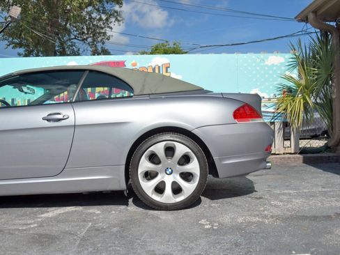 Used 2005 BMW 645Ci Convertible RWD image 10