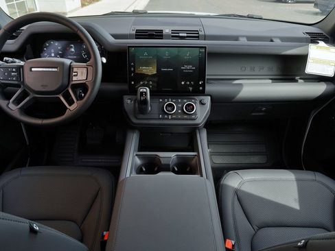 Used 2026 Land Rover Defender 110 S AWD/4WD image 9