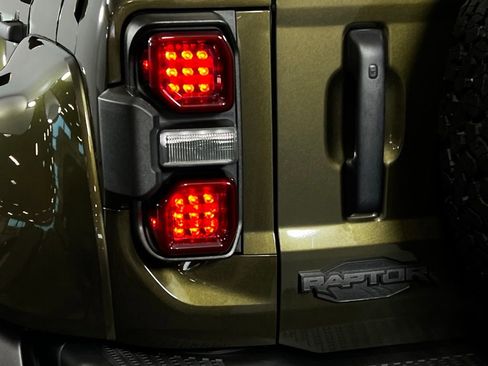 Used 2024 Ford Bronco Raptor w/ Interior Carbon Fiber Pack 6 image 29