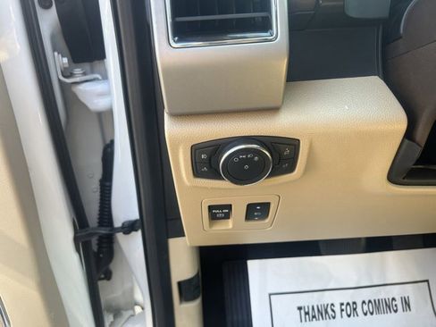 Used 2019 Ford F150 Lariat w/ FX4 Off-Road Package image 12
