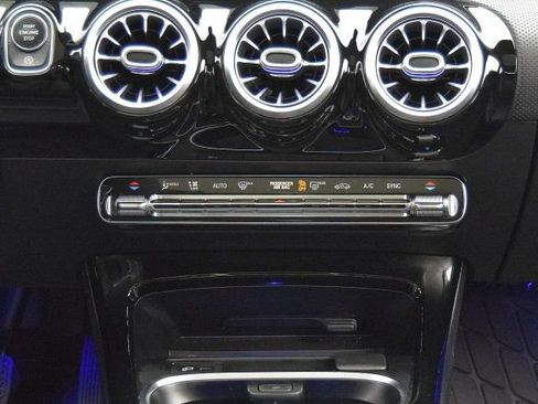 Used 2021 Mercedes-Benz CLA 250 4MATIC w/ Premium Package image 23