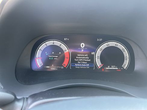 Used 2025 Toyota Highlander XSE AWD/4WD image 21