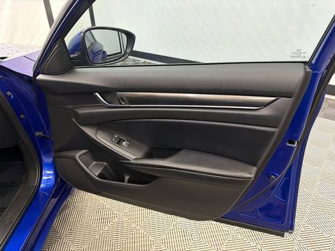 Used 2018 Honda Accord Sport image 15