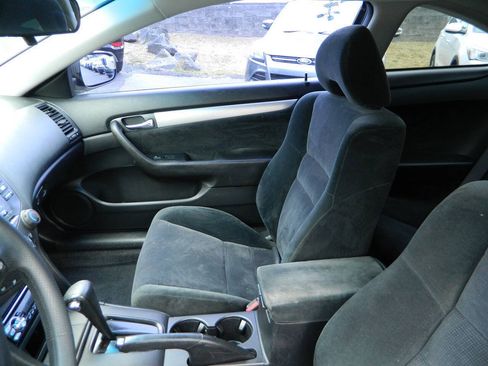 Used 2004 Honda Accord LX image 13