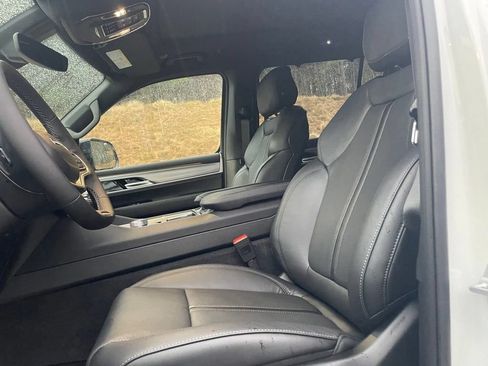 New 2026 Jeep Grand Wagoneer L Limited AWD/4WD image 12