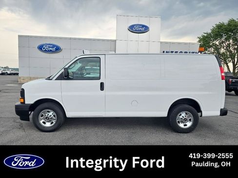 Used 2017 GMC Savana 2500 w/ All Terrain Package RWD image 1