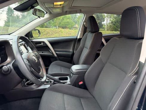 Used 2017 Toyota RAV4 XLE w/ Plus Special Value Package AWD/4WD image 18