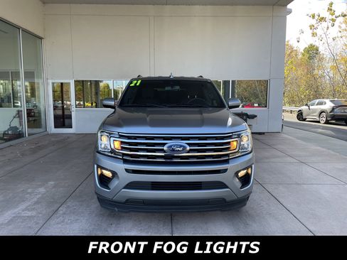 Used 2021 Ford Expedition XLT image 2