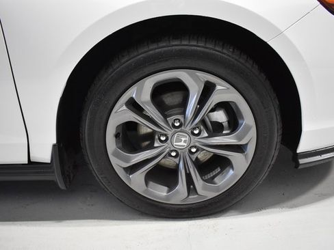 Used 2024 Honda Accord EX image 10