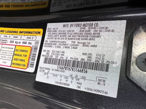 Used 2019 Ford Mustang Coupe RWD image 28