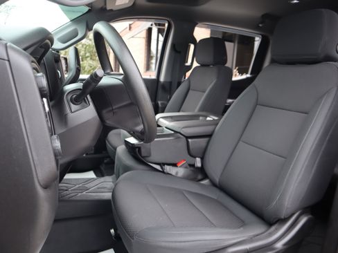 Used 2020 Chevrolet Silverado 1500 Custom w/ Custom Value Package image 26