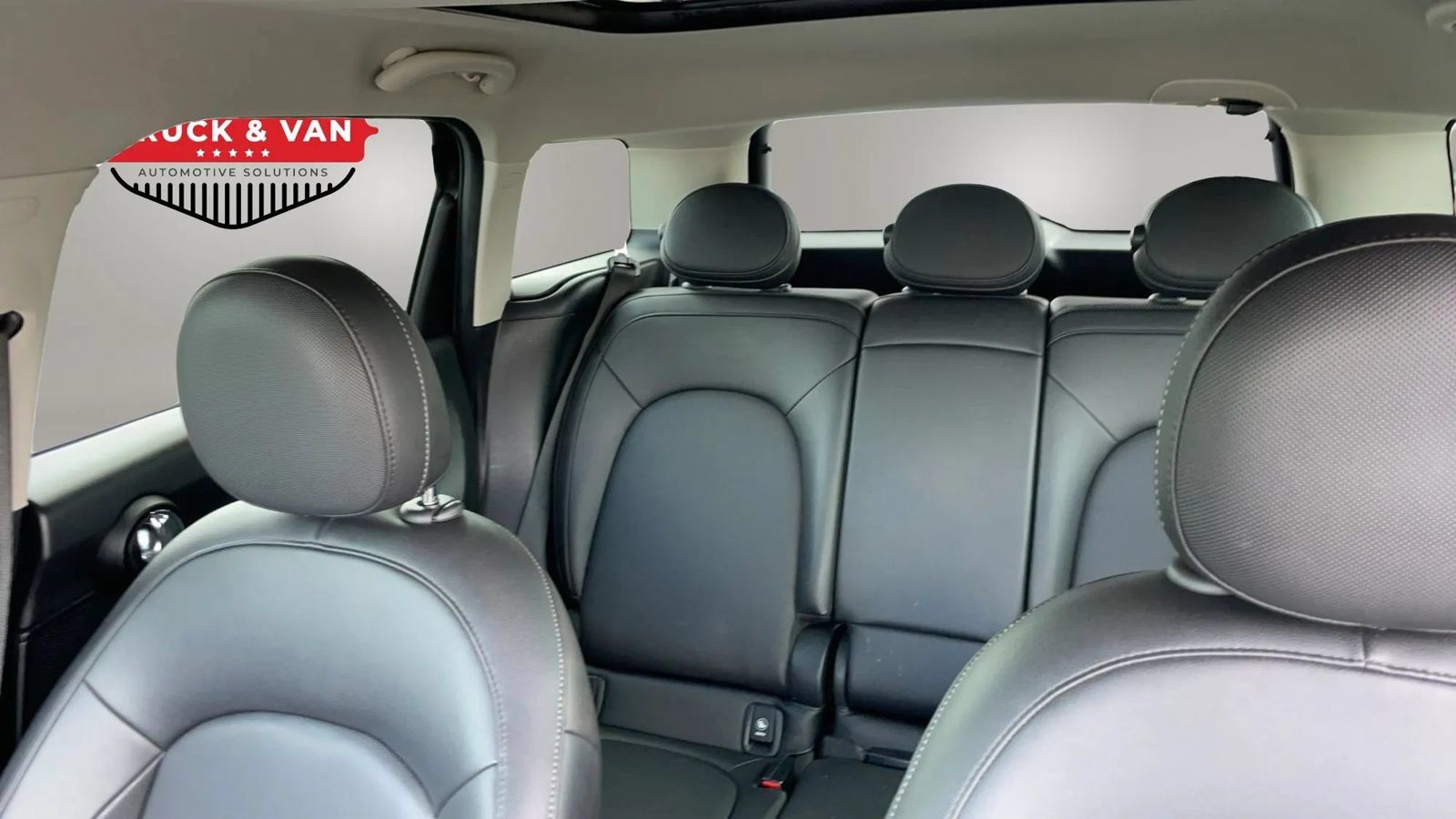 Used 2020 MINI Cooper Countryman FWD image 34