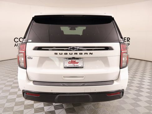 Used 2023 Chevrolet Suburban Z71 w/ Luxury Package image 23