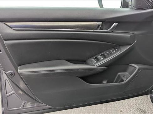 Used 2019 Honda Accord LX image 13