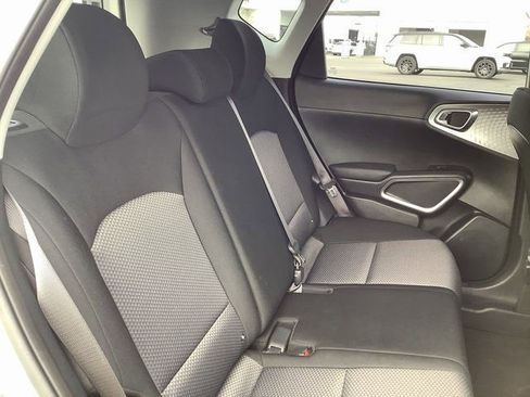 Used 2024 Kia Soul LX w/ Option Group 015 image 32