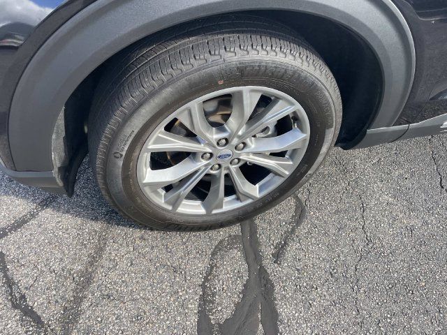 Used 2023 Ford Explorer Limited w/ Limited Technology Package AWD/4WD image 16