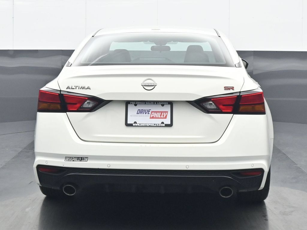 Used 2025 Nissan Altima 2.5 SR FWD image 5