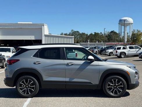 Used 2023 Chevrolet TrailBlazer ACTIV image 4