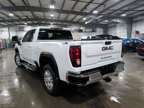 Used 2023 GMC Sierra 2500 SLE w/ Gooseneck/5TH Wheel Package AWD/4WD image 4