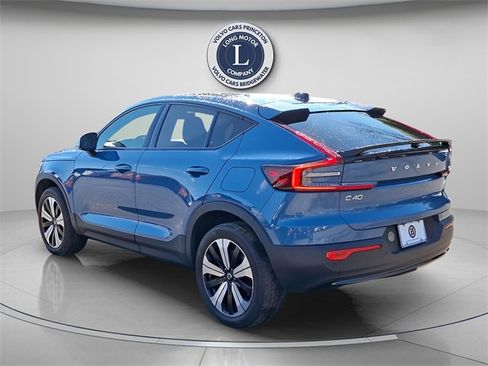 Used 2023 Volvo C40 Recharge Core image 5