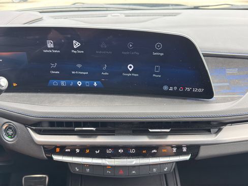 Used 2024 Cadillac XT4 Sport AWD/4WD image 12