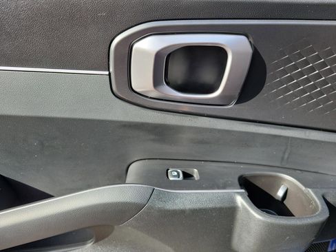 Used 2021 Kia Sorento S image 35