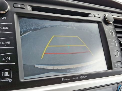 Used 2019 Toyota Highlander Limited image 4