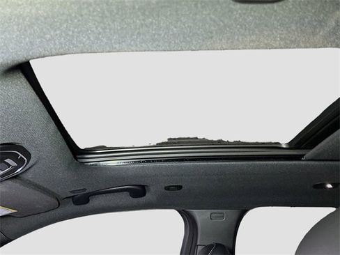 New 2025 Jeep Grand Cherokee Limited w/ Luxury Tech Group II image 25