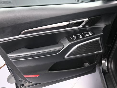 Used 2024 Kia Telluride S w/ S Sunroof Package FWD image 13