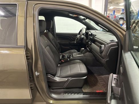Used 2023 Chevrolet Colorado W/T image 11
