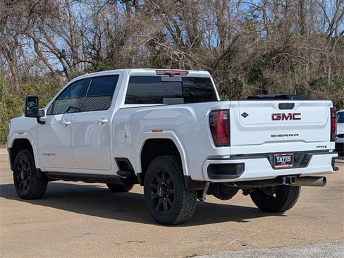 Used 2024 GMC Sierra 2500 AT4 w/ AT4 Premium Plus Package image 4