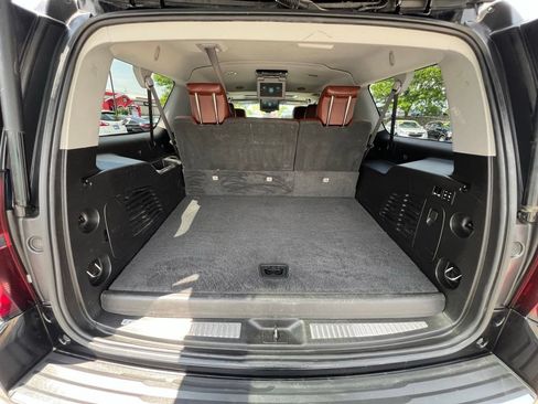 Used 2019 Chevrolet Suburban Premier w/ Premier Plus Edition AWD/4WD image 27