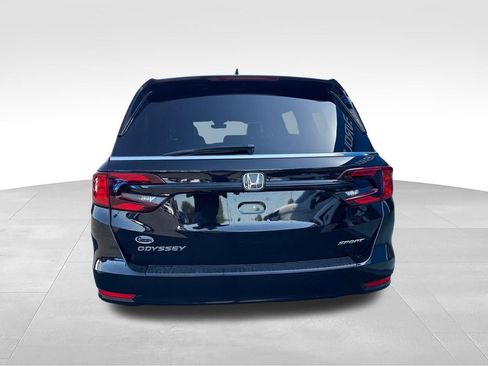 Used 2023 Honda Odyssey Sport image 4