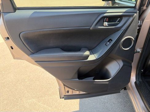 Used 2015 Subaru Forester 2.5i Touring w/ Eyesight & Navigation System AWD/4WD image 19
