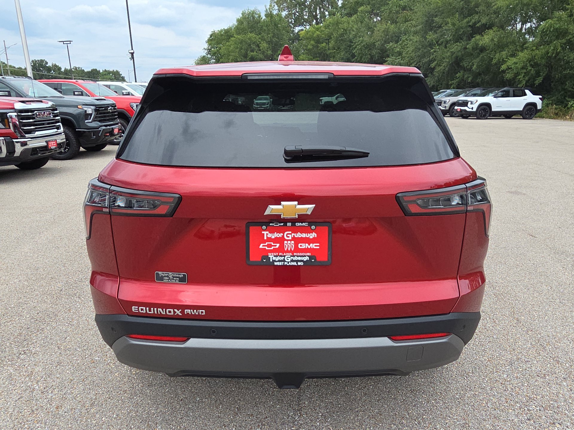 New 2027 Chevrolet Equinox LT w/ Convenience Package II AWD/4WD image 7