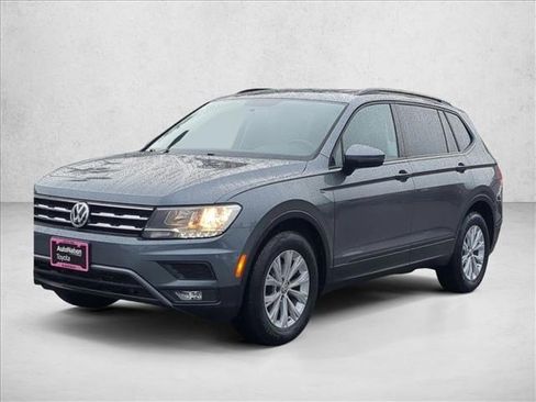 Used 2018 Volkswagen Tiguan S image 1