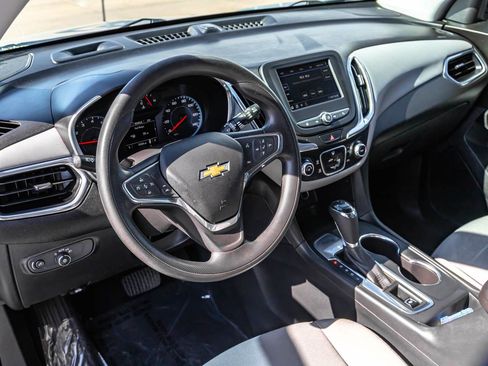 Used 2020 Chevrolet Equinox LS FWD image 8