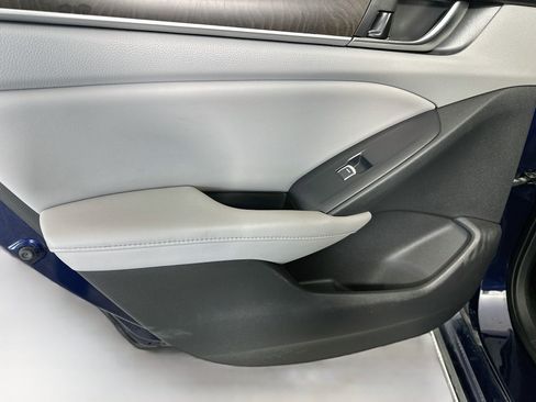 Used 2018 Honda Accord EX-L image 25