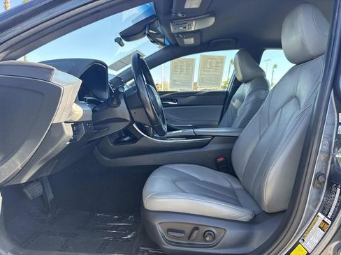 Used 2020 Toyota Avalon XLE image 19