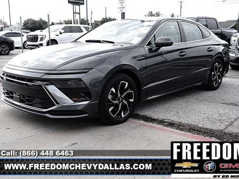 Used 2025 Hyundai Sonata SEL FWD image 4