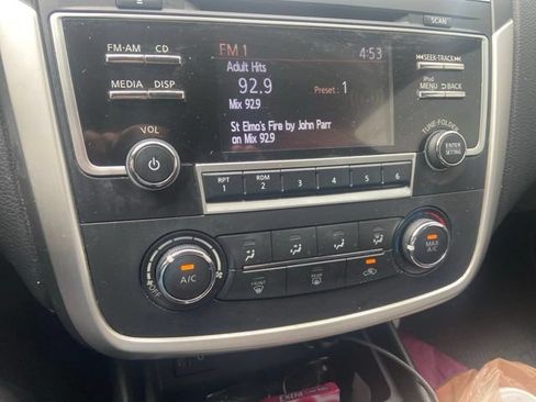 Used 2017 Nissan Altima 2.5 SR FWD image 10