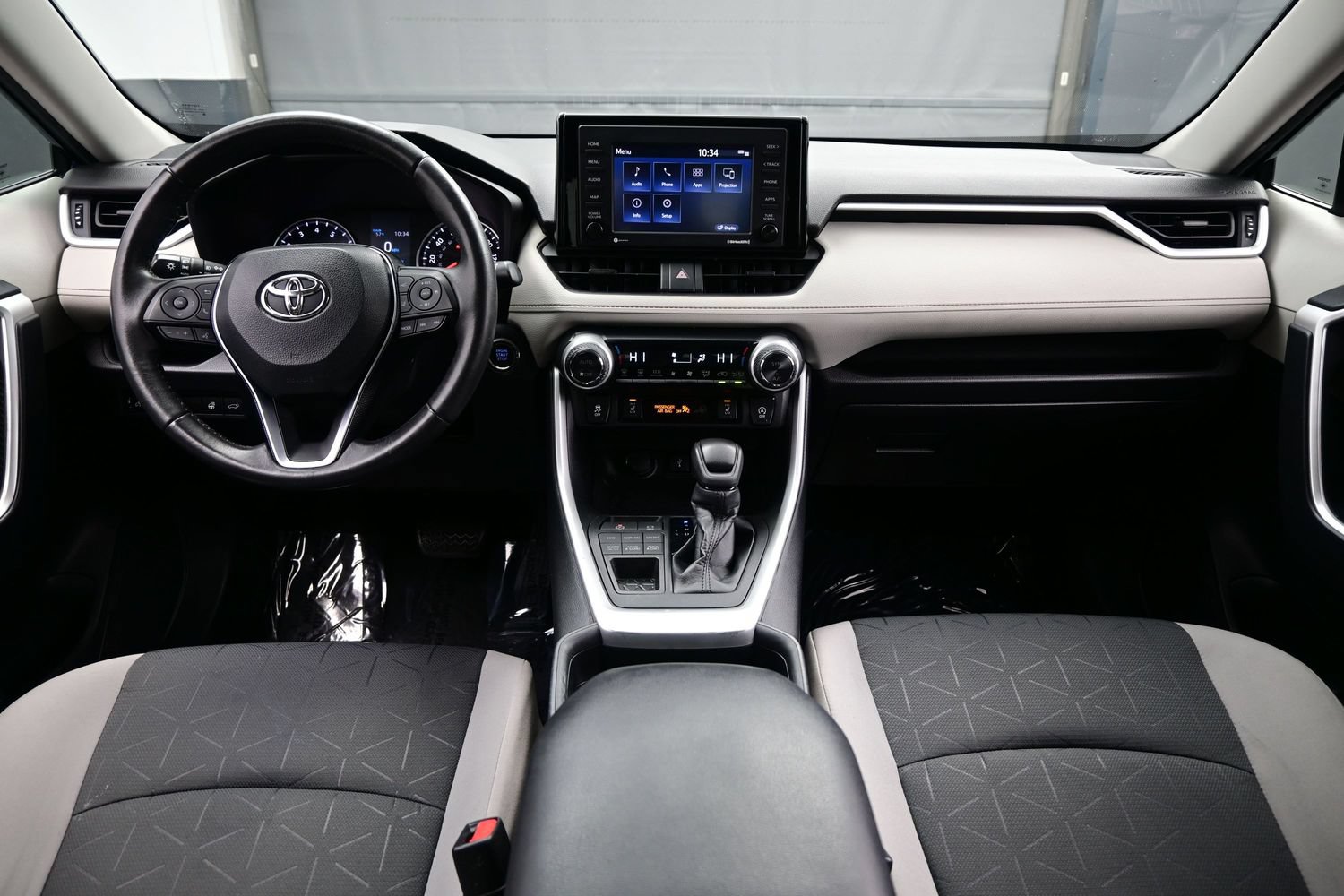 Used 2021 Toyota RAV4 XLE w/ Convenience Package AWD/4WD image 18