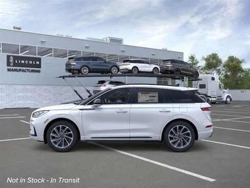 New 2026 Lincoln Corsair Grand Touring image 3