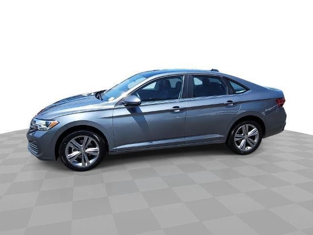 Used 2024 Volkswagen Jetta SE FWD image 1