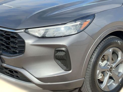 Used 2023 Ford Escape ST-Line image 11