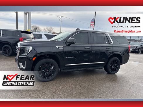 Used 2021 GMC Yukon SLT w/ SLT Premium Package image 8
