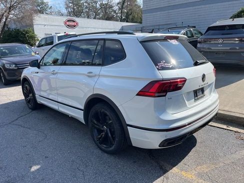 Used 2024 Volkswagen Tiguan SE R-Line image 3