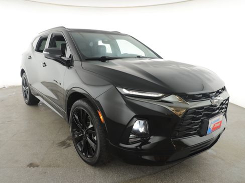 Used 2022 Chevrolet Blazer RS w/ Enhanced Convenience Package image 3